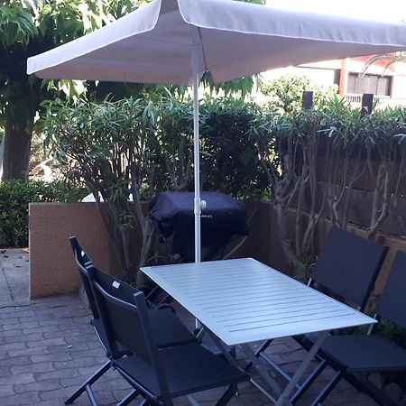 Studio Cabine Avec Jardinet A 30 M De La Plage, Au Calme. Gruissan Eksteriør billede