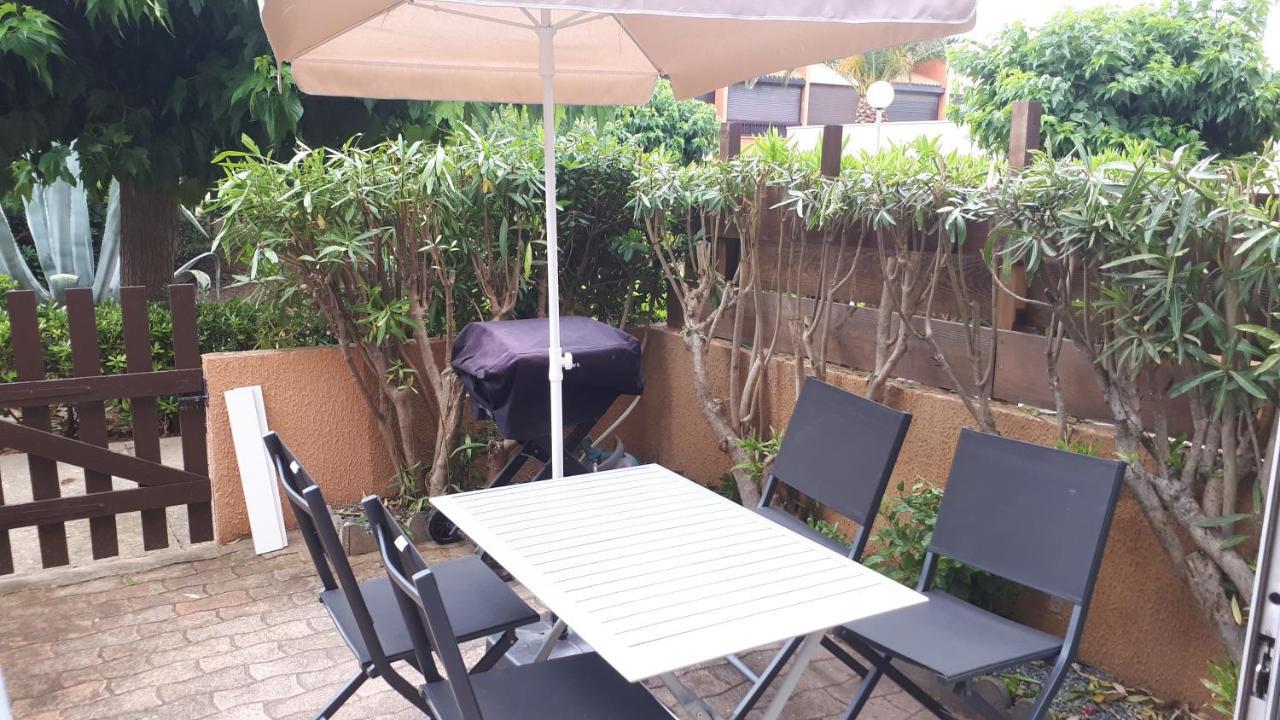Studio Cabine Avec Jardinet A 30 M De La Plage, Au Calme. Gruissan Eksteriør billede